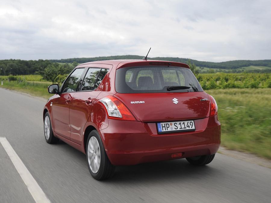 Suzuki Swift 2010 года  (фото 11 из 22)